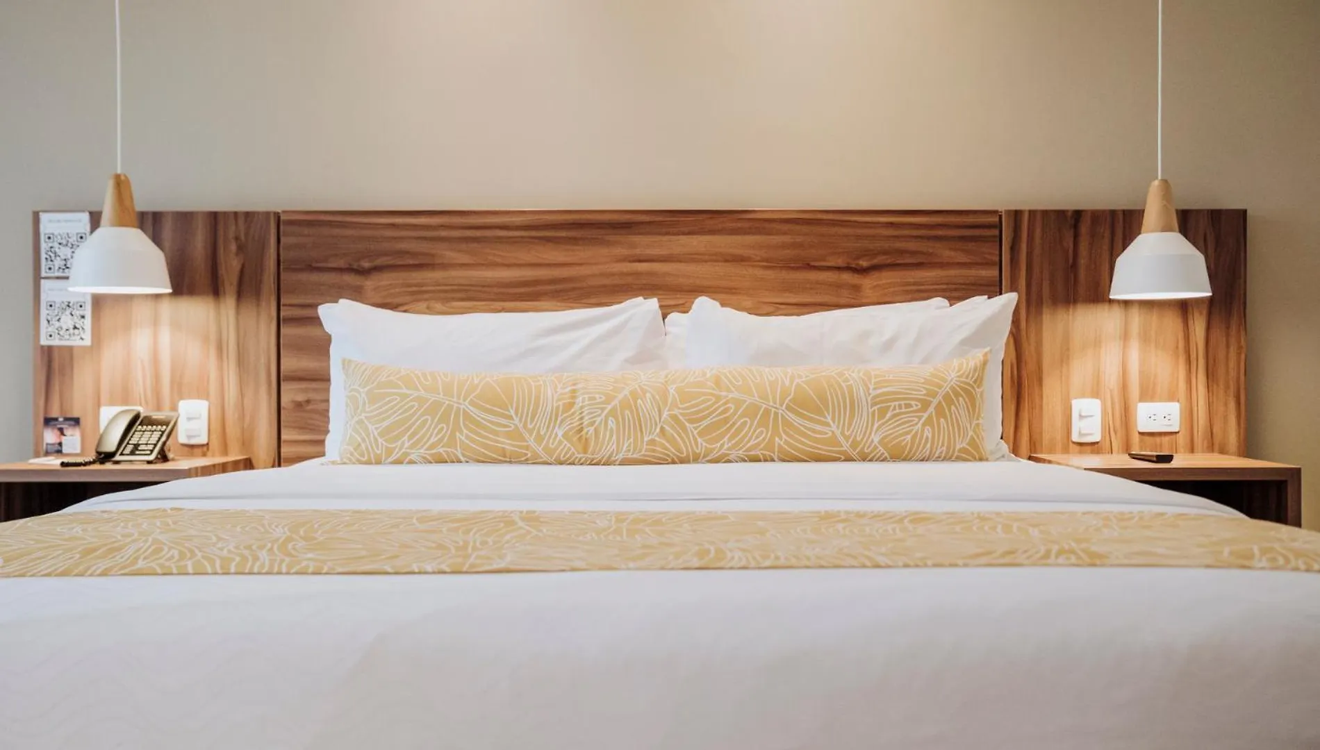 Отель Novotel Medellin El Tesoro
