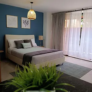 Acogedor Ubicado En Laureles Medellín